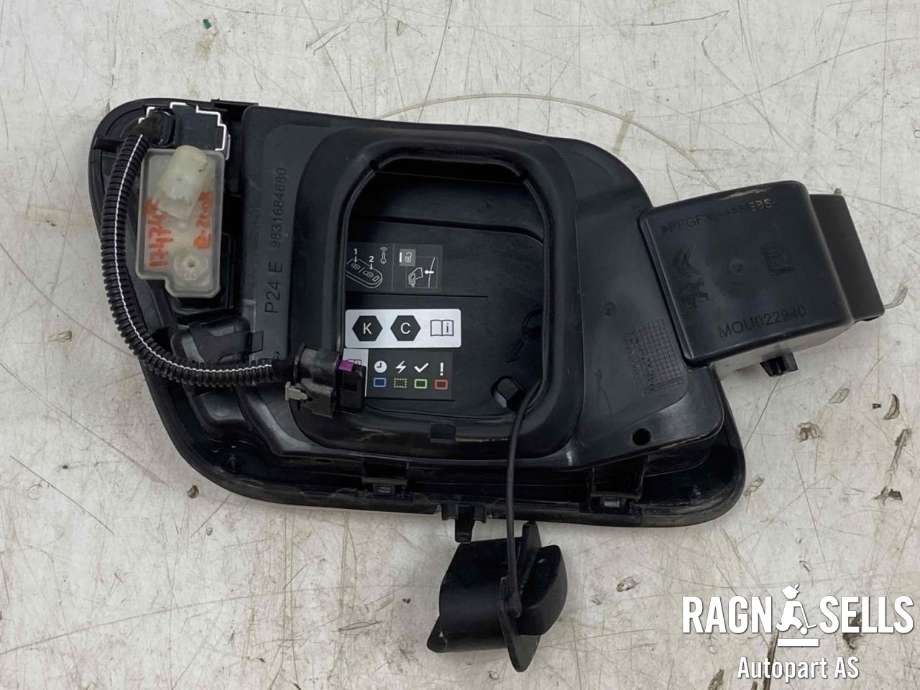 Ladeluke karosseri elbil til Peugeot e-2008 2019-->>  (98 505 825 80|)