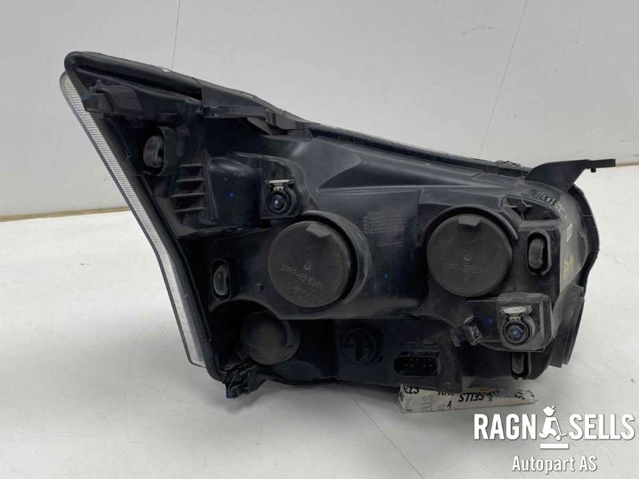 Frontlykt venstre halogen til Ford E-Transit 2022-->> (GK31 13W030 BC|)