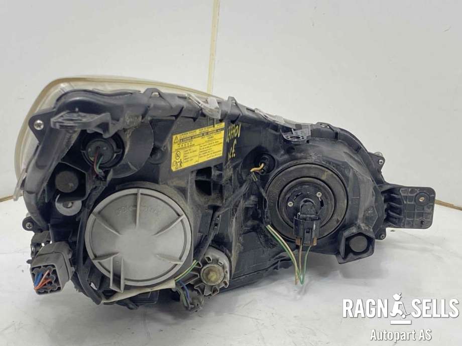 Frontlykt venstre xenon til Subaru Legacy 2009-2015 (84001AJ310|84001AJ312|)