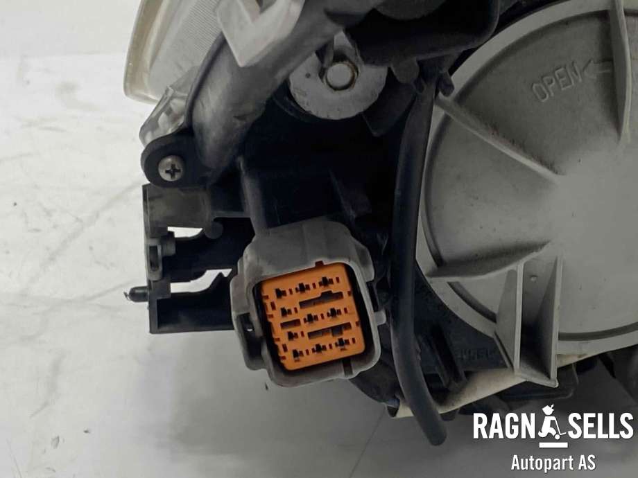 Frontlykt venstre xenon til Subaru Legacy 2009-2015 (84001AJ310|84001AJ312|)