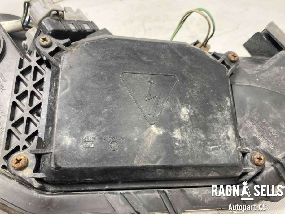 Frontlykt venstre xenon til Subaru Legacy 2009-2015 (84001AJ310|84001AJ312|)
