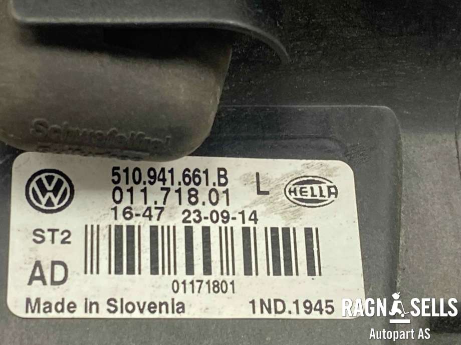 Tåkelykt venstre foran til VW Golf Sportsvan 2014-2018 (HELLA SLOVENIA|510 941 661 B|)