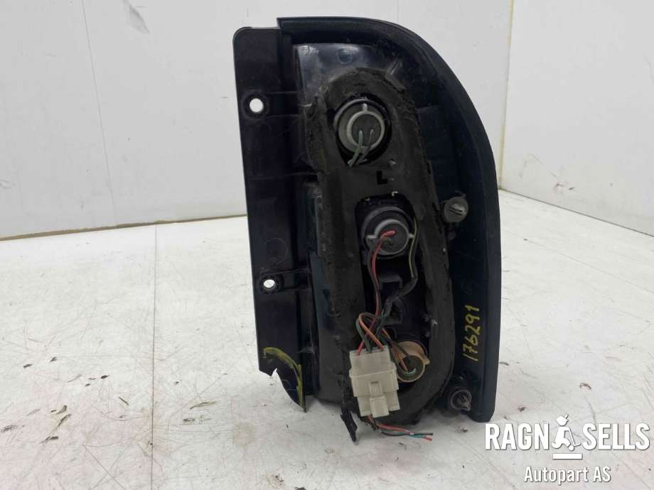 Baklykt venstre til Suzuki Grand Vitara, XL-7 2001-2007