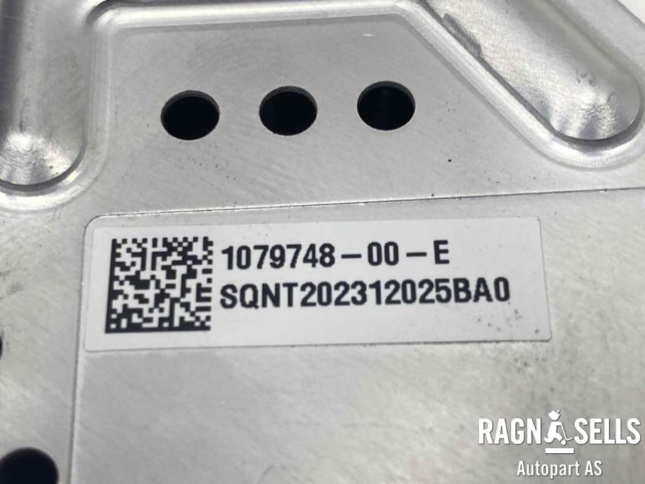 Bilstereo forsterker til Tesla Model 3 2018-2023 (Fase 1)  (1079748-00-E|)