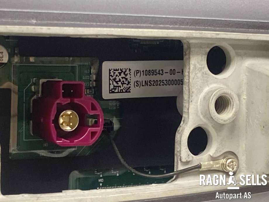 Bilstereo navigasjon skjerm til Tesla Model 3 2018-2023 (Fase 1)  (1089543-00-J|)