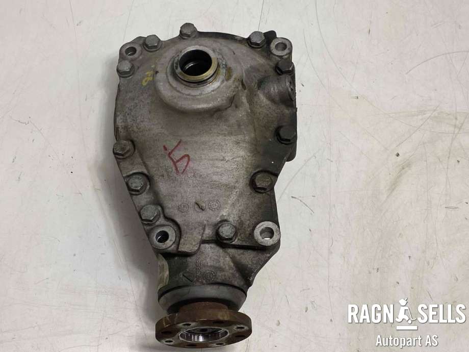 Kardang klokke foran til BMW 3-Serie 2012-2018 (F30/F31/F34) (F30/F31/F34) 
