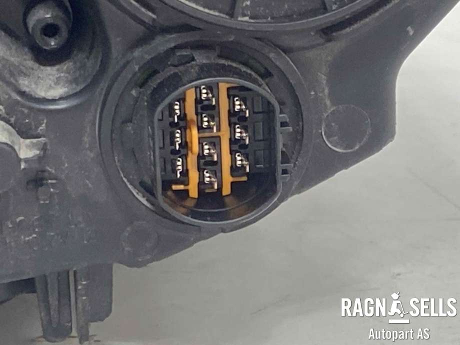 Frontlykt venstre halogen til Kia Soul 2014-2019 (Type II)  (92101E40101D|)