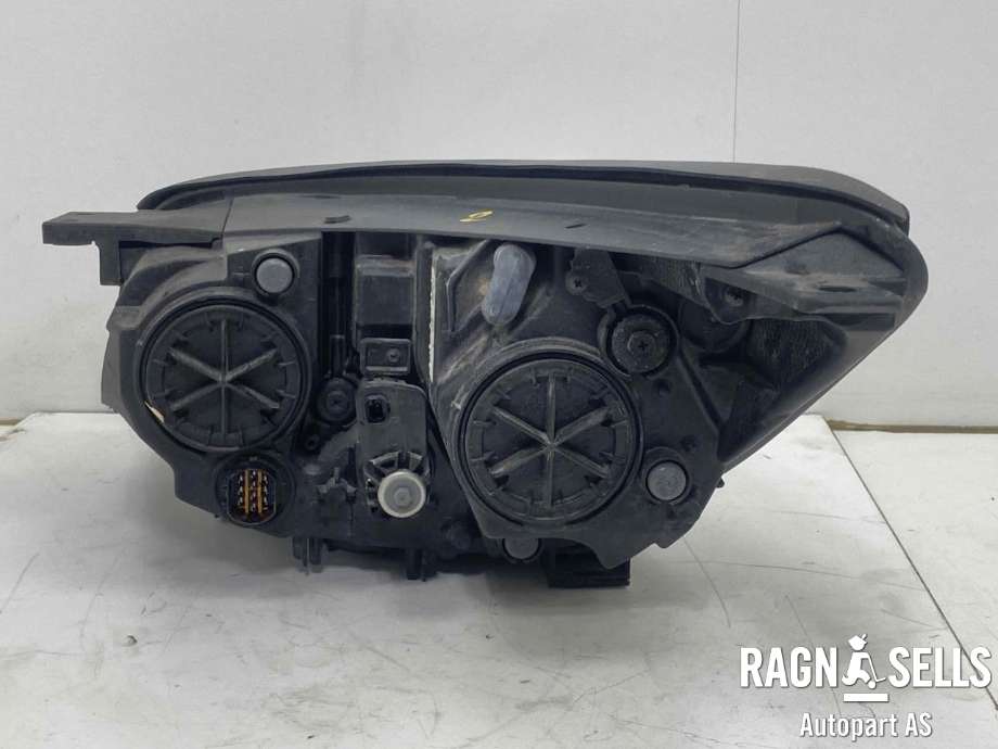Frontlykt høyre halogen til Kia Soul 2014-2019 (Type II)  (92102E40101D|)