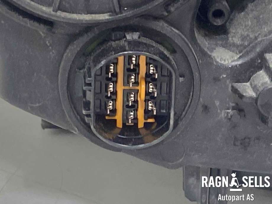 Frontlykt høyre halogen til Kia Soul 2014-2019 (Type II)  (92102E40101D|)