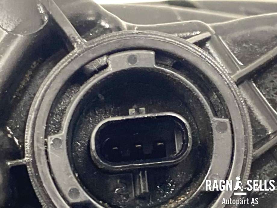 Frontlykt venstre full-LED til Tesla Model 3 2024-->> (Fase 2)  (1760888-00-E|1760888-99-C|1760888-00-F /H)