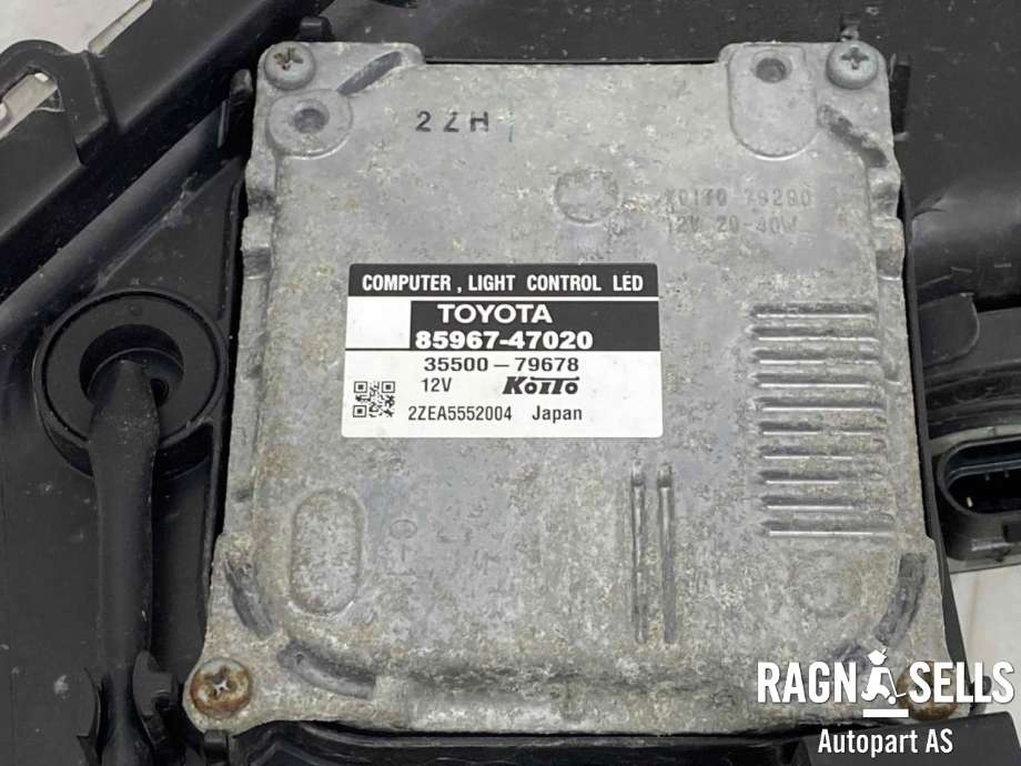 Frontlykt høyre full-LED til Toyota Prius +7 2012-2020 (Type III) (stasjonsvogn) (stasjonsvogn) (8114547430|)