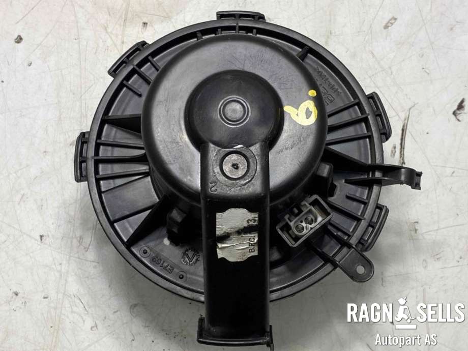 Varmeapparat motor til Mercedes Sprinter 2013-2018 (Fase 2) (906) (906) (BEHR|A 000 835 61 07|)