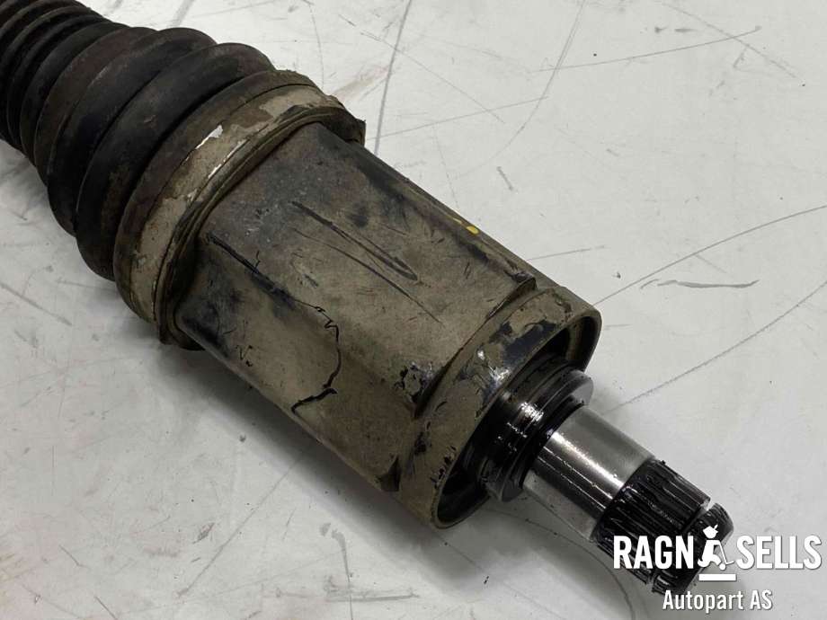 Drivaksel venstre foran, diesel/automat til BMW 3-Serie 2005-2011 (E90/E91/E92/E93) (E90/E91/E92/E93) (31 60 7 544 435|)