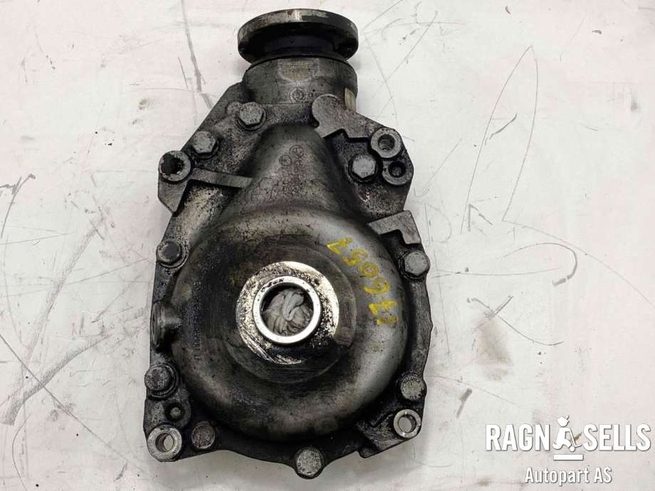 Kardang klokke foran til BMW 3-Serie 2005-2011 (E90/E91/E92/E93) (E90/E91/E92/E93) (31 50 7 533 973|)