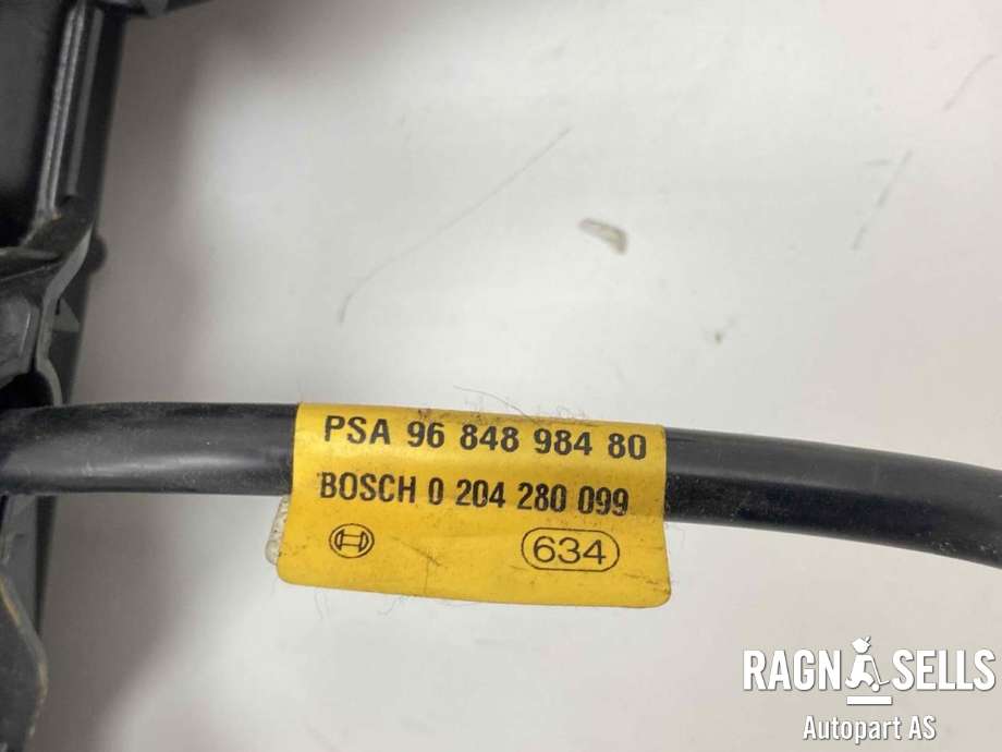 Bryter elektrisk håndbrekk/parkbrems til Peugeot 5008 2010-2017 (Type I)  (0 204 280 099|)
