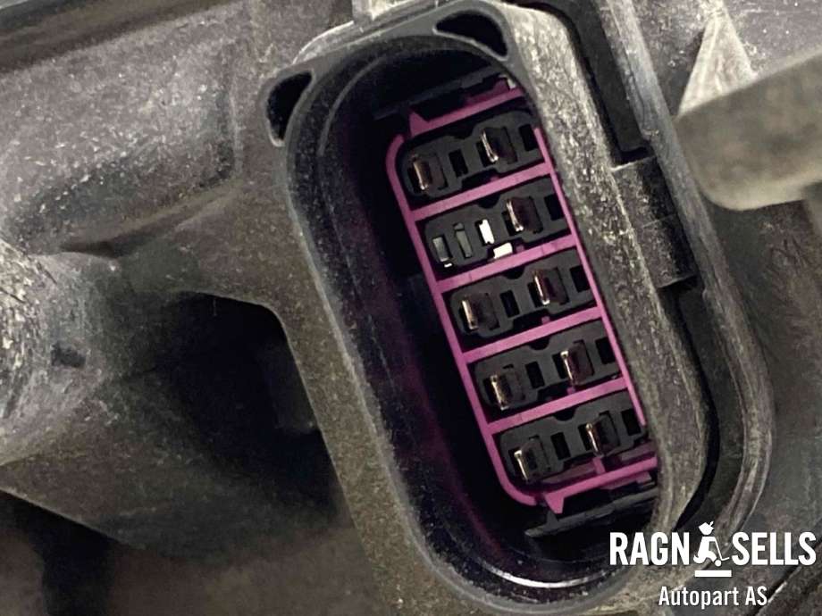 Frontlykt venstre xenon til Ford Kuga 2008-2012 (Type I)  (BV41 13D155 AA|)