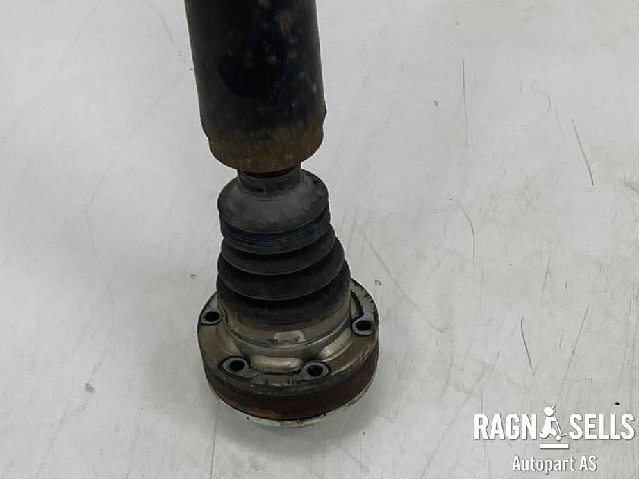 Mellomaksel til VW Caddy 2010-2015 (Type III, Fase 2)  (26107573482|)