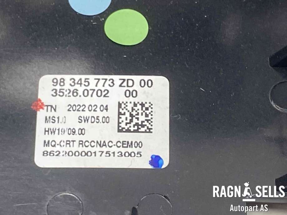 Bilstereo navigasjon skjerm til Peugeot Partner 2019-->> (Type III)  (98340416ZD|35252502|)