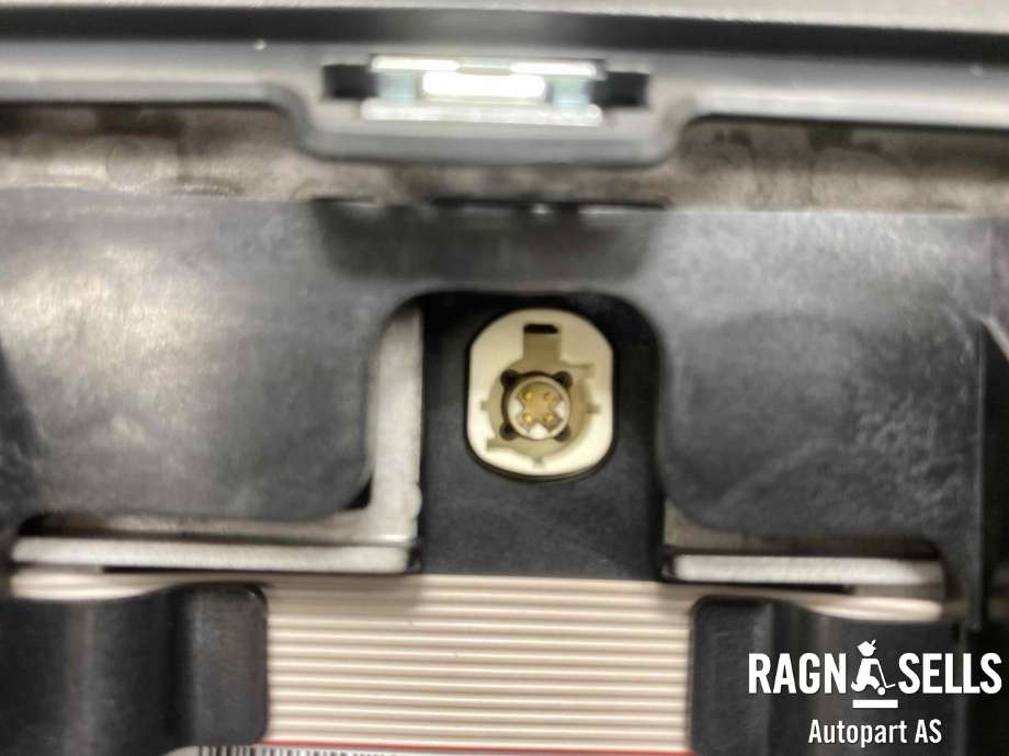 Bilstereo navigasjon skjerm til Peugeot Partner 2019-->> (Type III)  (98340416ZD|35252502|)