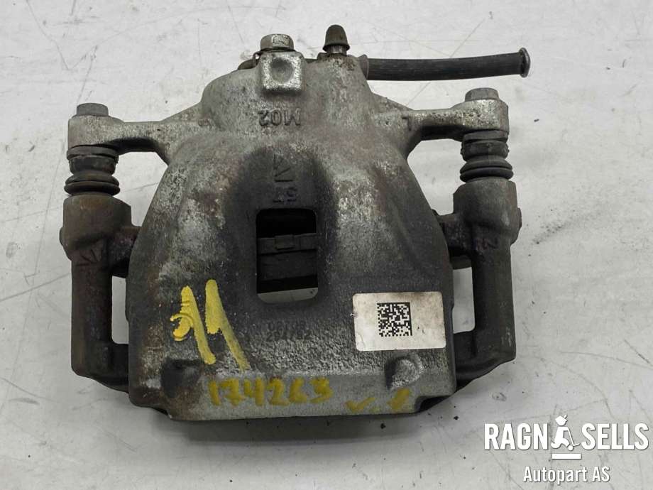 Bremsecaliper venstre foran til Toyota Yaris Cross (SUV), 2021-->>  (4775002490)