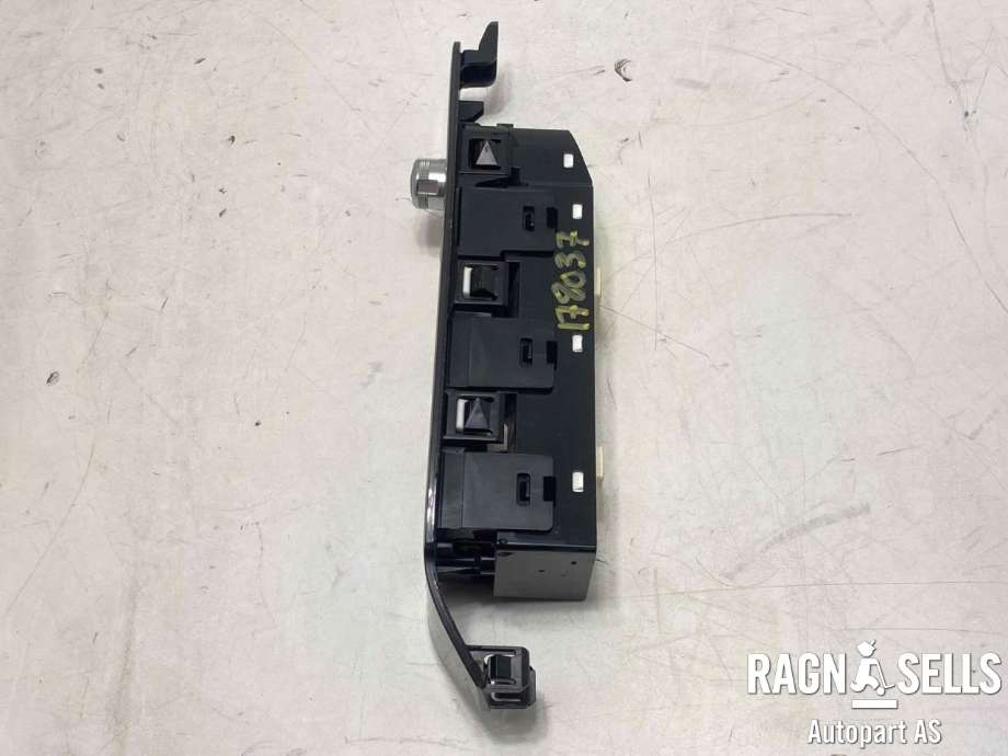 Bryter ruteheis førerdørspanel til Mazda CX-5 2012-2017 (Type I)  (KF8C66350|)