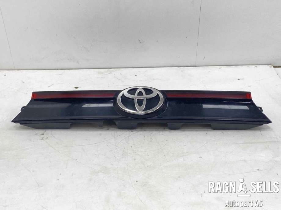 Lister til Toyota Yaris Cross (SUV), 2021-->>  (768010D760)