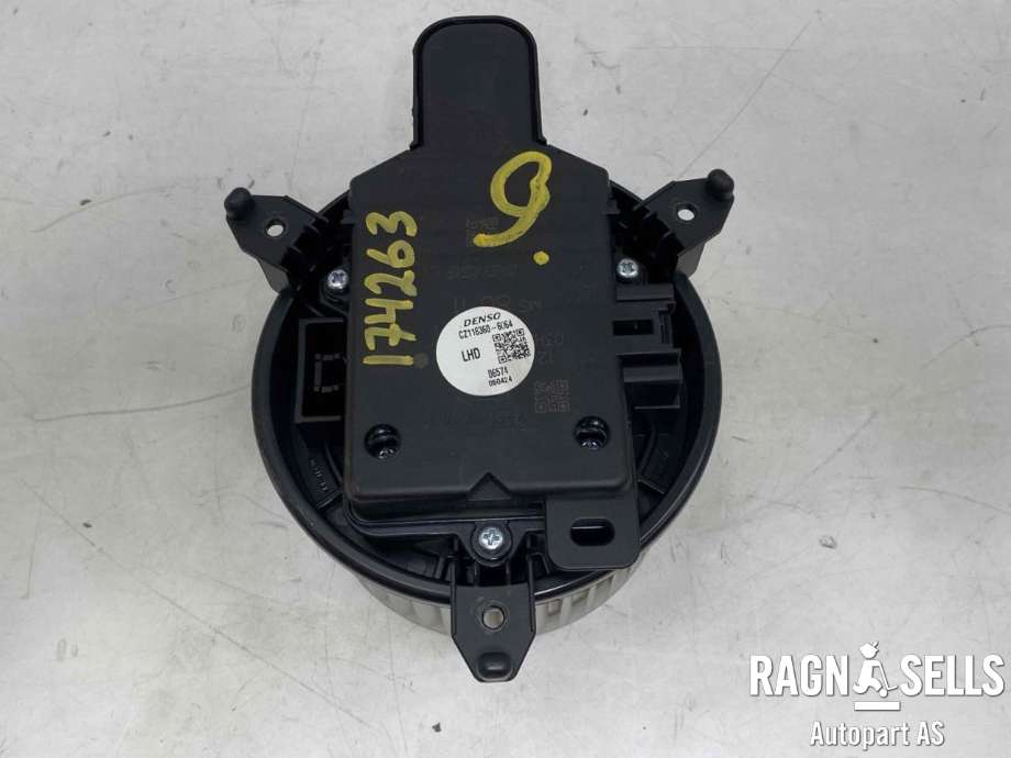 Varmeapparat motor til Toyota Yaris Cross (SUV), 2021-->>  (87103K0020)