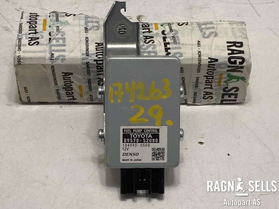 Styreenhet drivstoffpumpe til Toyota Yaris Cross (SUV), 2021-->>  (8957052080)