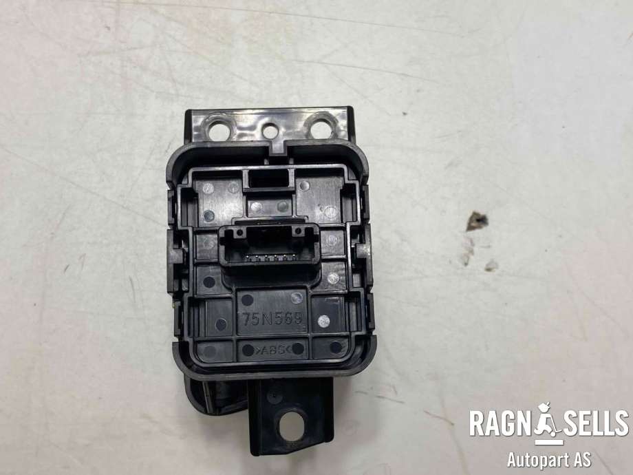 Bryter diverse til Toyota Yaris Cross (SUV) 2021-->>  (849700D130|)