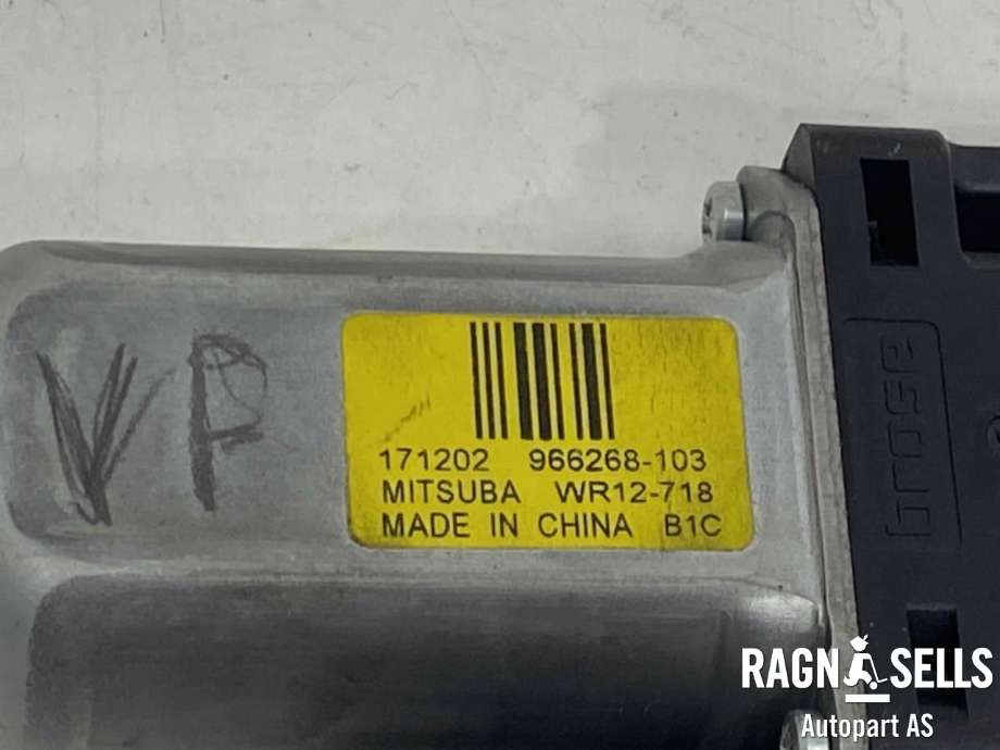 Ruteheis, kun motor, venstre foran til Volvo V60 / V60 CC 2018-->> (Type II)  (31349756|)