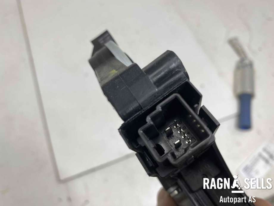 Ruteheis, kun motor, venstre foran til Volvo V60 / V60 CC 2018-->> (Type II)  (31349756|)