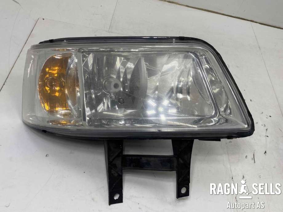 Frontlykt høyre halogen til VW Transporter / Caravelle, 2003-2009 (Fase 1) (T5) (T5) (7H1 941 018 N)