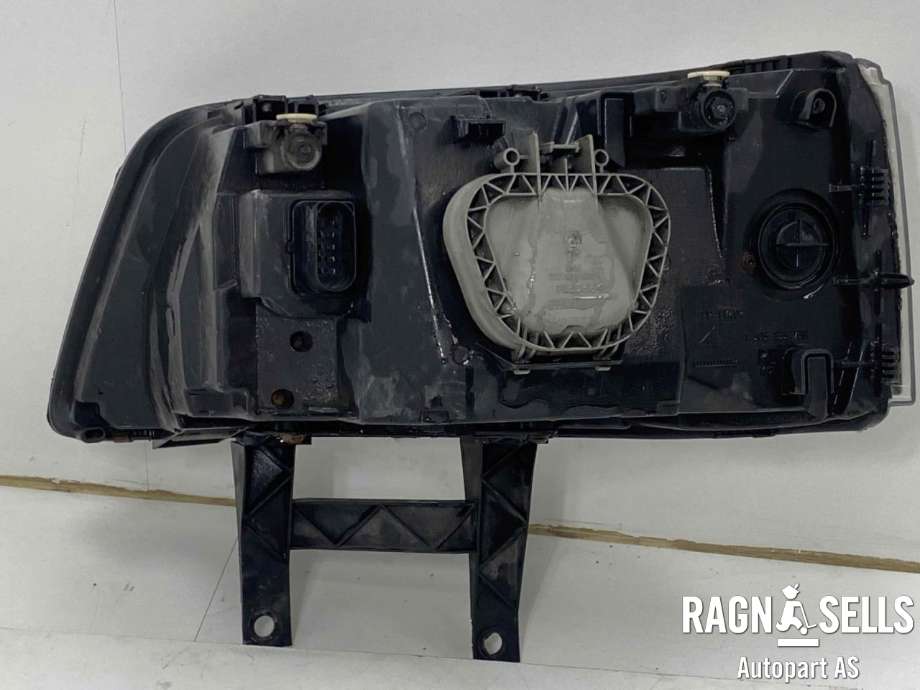 Frontlykt høyre halogen til VW Transporter / Caravelle 2003-2009 (Fase 1) (T5) (T5) (7H1 941 018 N|)