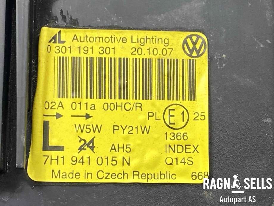 Frontlykt venstre halogen til VW Transporter / Caravelle 2003-2009 (Fase 1) (T5) (T5) (7H1 941 017 N|)
