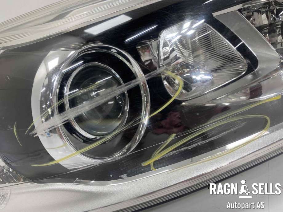 Frontlykt høyre xenon til Volvo XC60 2014-2017 (Type I, Fase 2)  (31420250|)