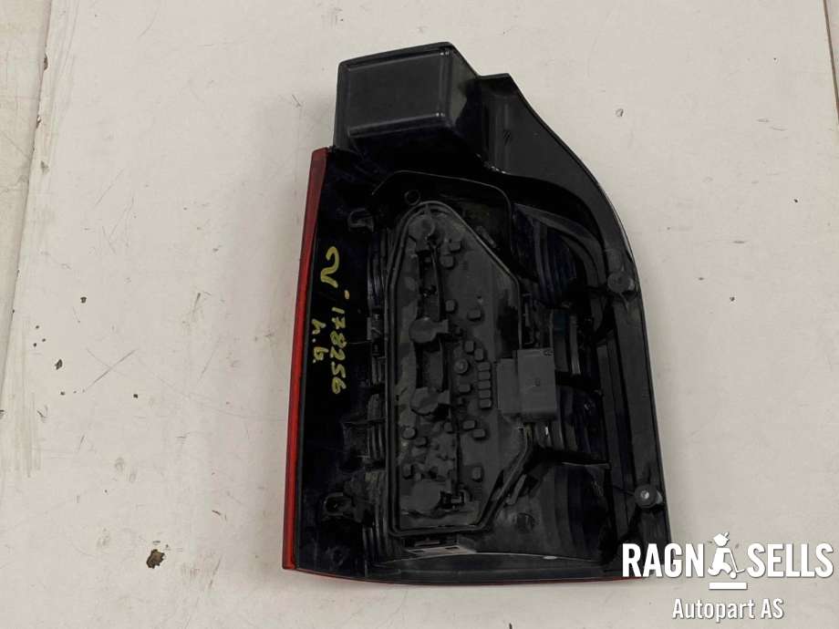 Baklykt høyre til VW Transporter / Caravelle 2009-2015 (Fase 2) (T5) (T5) (7H5 945 096 M|7H0 945 096 G|)