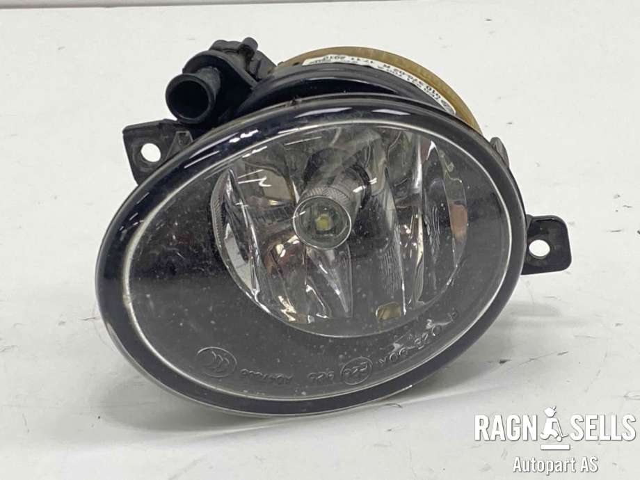 Tåkelykt høyre foran til VW Transporter / Caravelle, 2009-2015 (Fase 2) (T5) (T5) (HELLA|7E0 941 700 A)