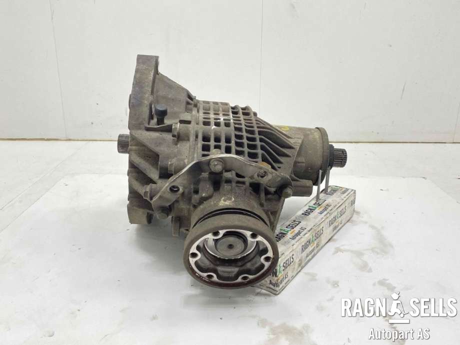 Kardang klokke foran til VW Transporter / Caravelle, 2009-2015 (Fase 2) (T5) (T5) (0C1 409 506 C)