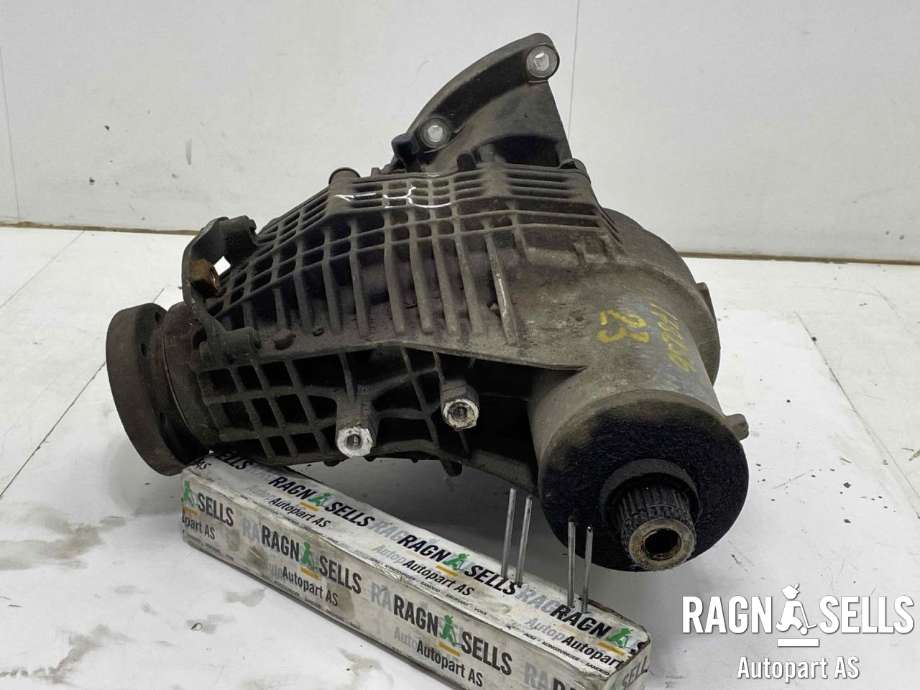 Kardang klokke foran til VW Transporter / Caravelle 2009-2015 (Fase 2) (T5) (T5) (0C1 409 506 C|0C1 409 505 N|)