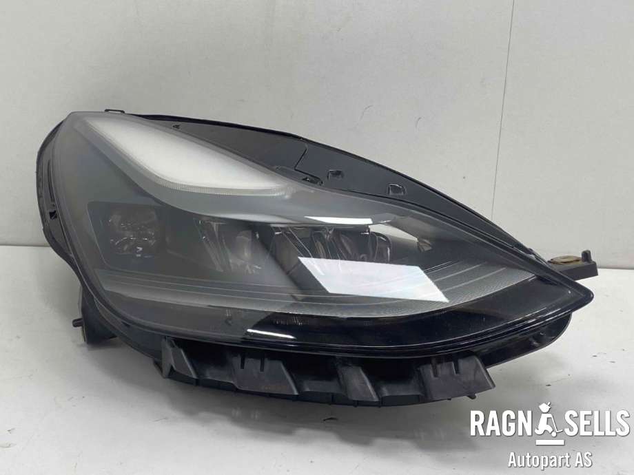 Frontlykt høyre full-LED til Tesla Model 3, 2018-2023 (Fase 1)  (1514953-10-D)