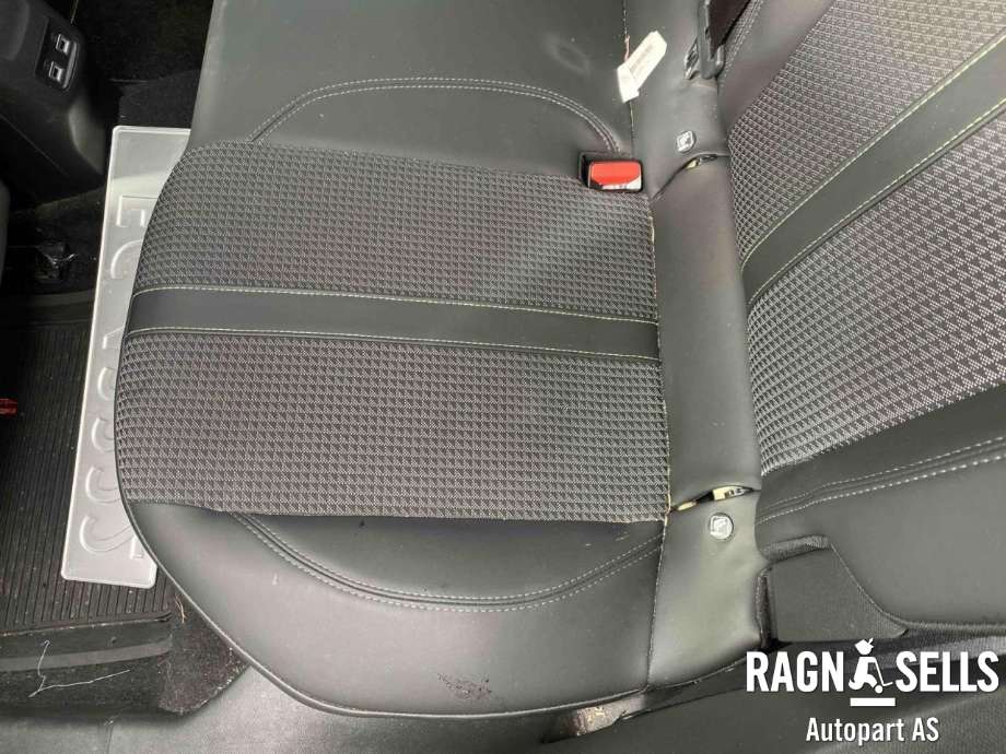 Sete bak til Peugeot e-208 2019-->>  