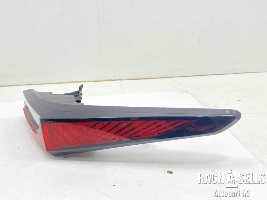 Baklykt høyre til Lexus RZ 2023-->>  (81550-46130|)