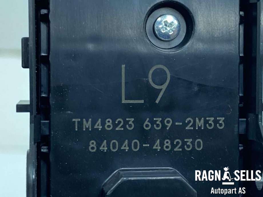 Bryter ruteheis førerdørspanel til Lexus RZ 2023-->> (84040-48230|)