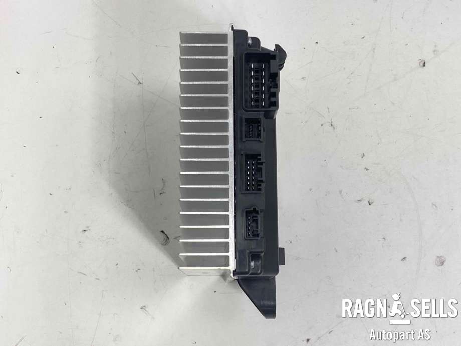 Bilstereo forsterker til Tesla Model 3 2024-->> (Fase 2)  (1782702 00 F|)