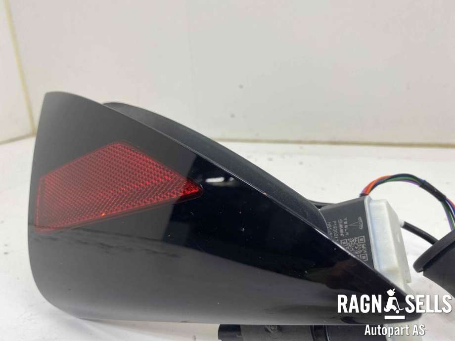 Batterilader inntak/luke til Tesla Model 3 2024-->> (Fase 2) (1730599 00 B|)
