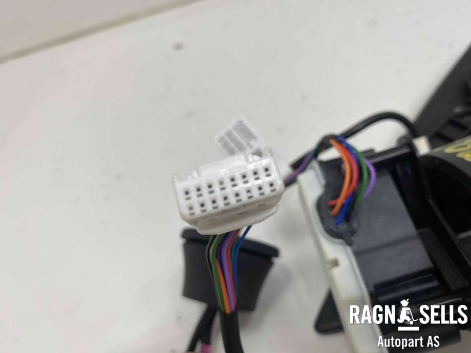 Batterilader inntak/luke til Tesla Model 3 2024-->> (Fase 2) (1730599 00 B|)