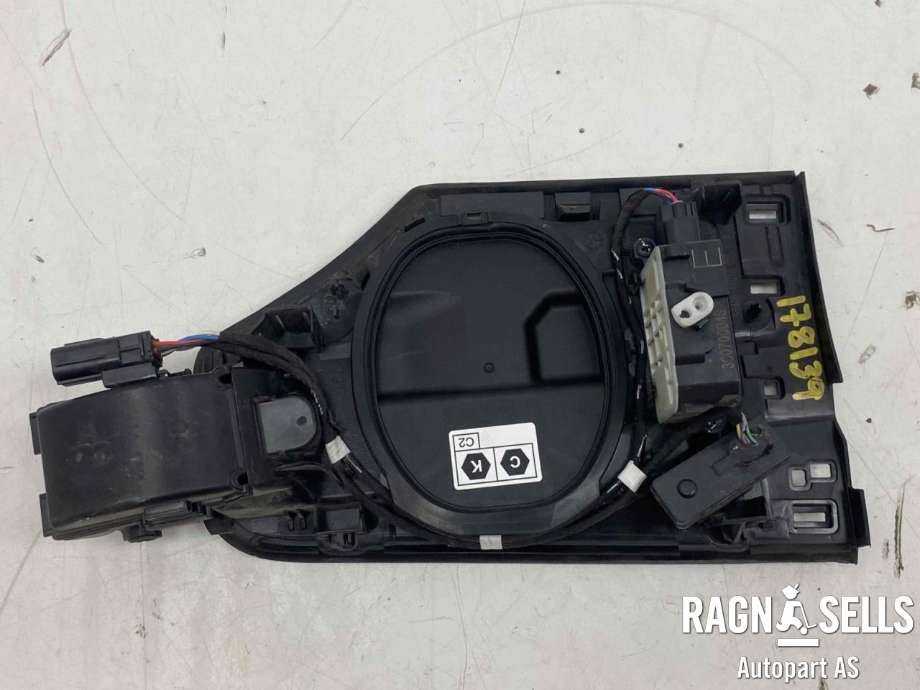 Batterilader inntak/luke til Lexus RZ 2023-->>  (5840646010|)