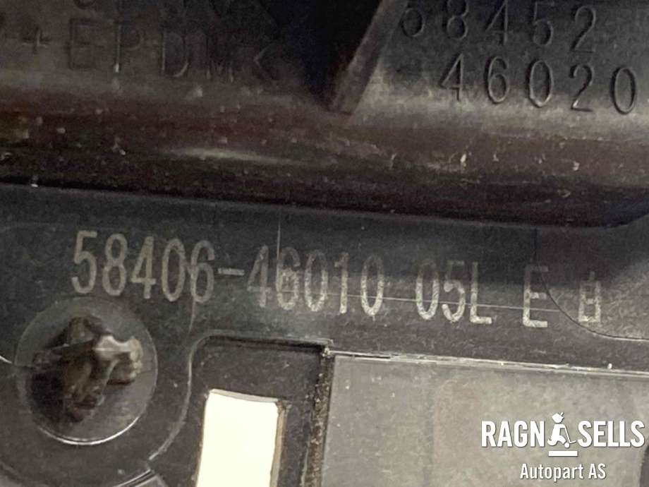 Batterilader inntak/luke til Lexus RZ 2023-->>  (5840646010|)