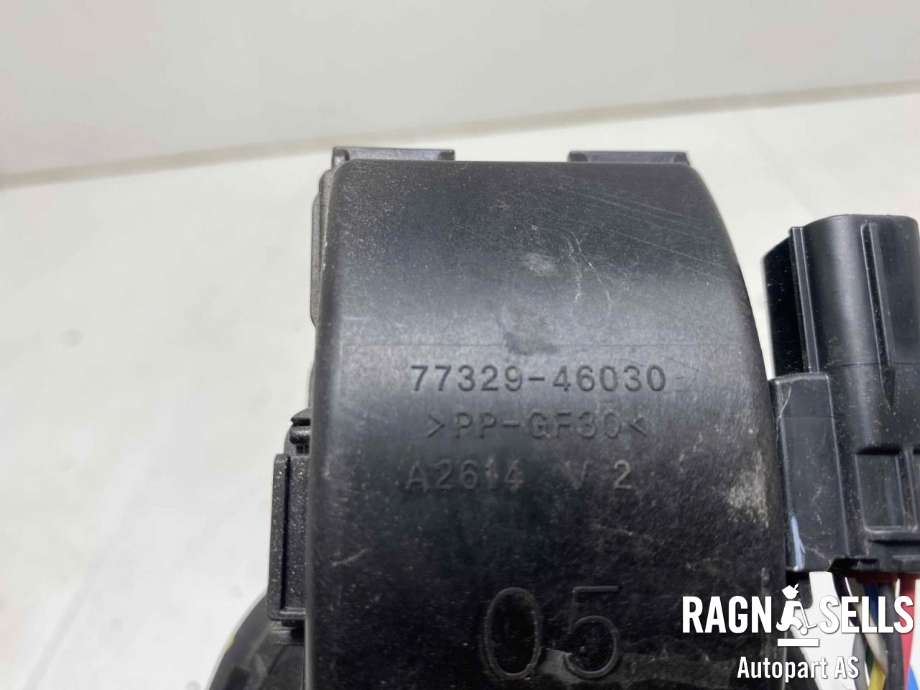 Batterilader inntak/luke til Lexus RZ 2023-->>  (5840646010|)