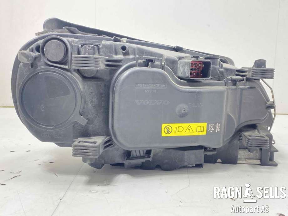 Frontlykt venstre xenon til Volvo V70 2007-2013 (Type III, Fase 1)  (30698574| 31446868|89901784|89034934|)